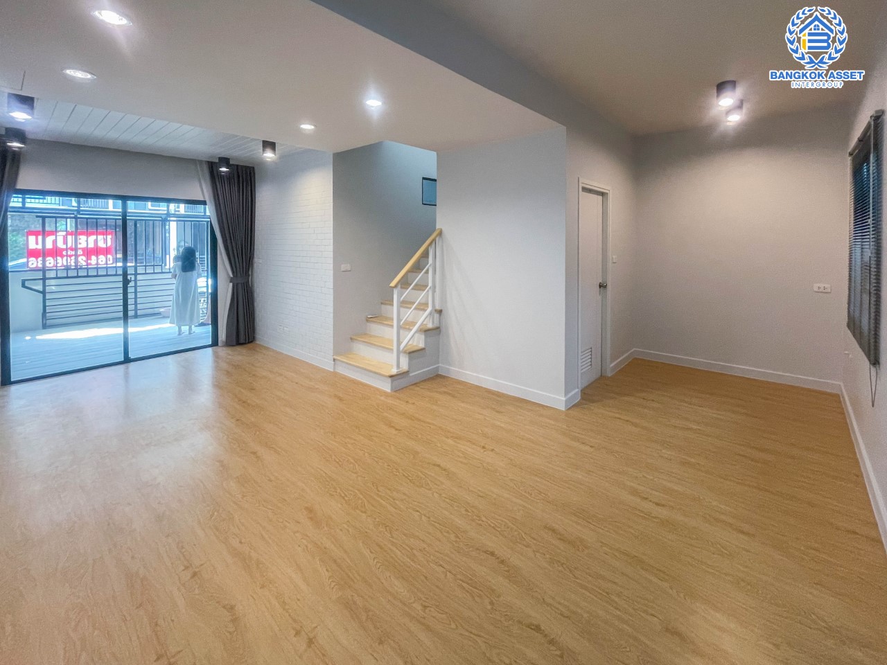 *****ทาวน์เฮ้าส์มือสอง ม.เดอะคอนเนค37 หลักสี่-ดอนเมือง เนื้อที่ 18.2 ตร.ว. ฟังก์ชัน 3 ห้องนอน 2 ห้องน้ำ 1 ที่จอดรถ บ้านสวย สภาพใหม่ บนทำเลโซนเมือง เชื่อมต่อถนนสรงประภา, ถนนแจ้งวัฒนะ ใกล้รถไฟฟ้าสายสีแดง "สถานีดอนเมือง"